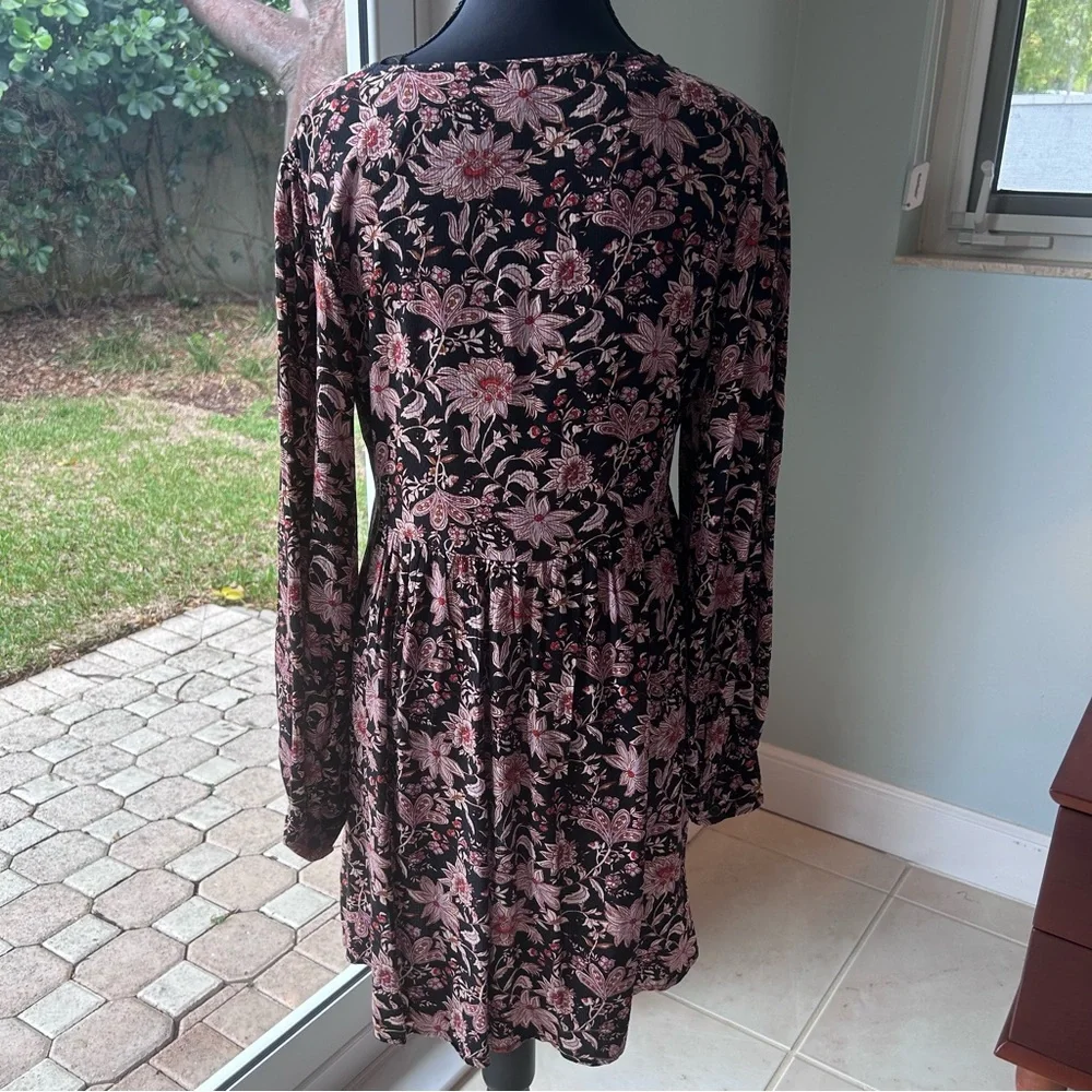 Knox Rose Black Dress with Pink Floral Print - Long Sleeve V-Neck - Picture 4 of 4